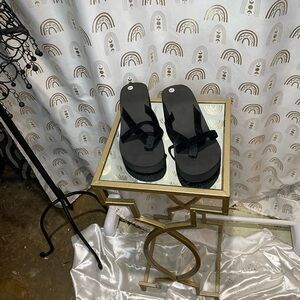 🎆 3/$10 Black Platform Flip Flops
